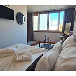 Rentalist Apartaments- Santa Catarina